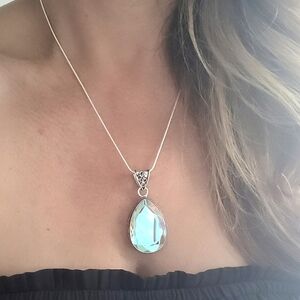 🩵Vintage Rainbow Topaz Gemstone Pendant